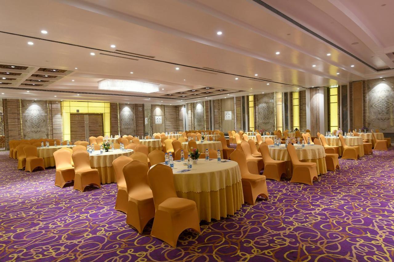 Hotel Pal Heights Bhubaneswar Exterior foto