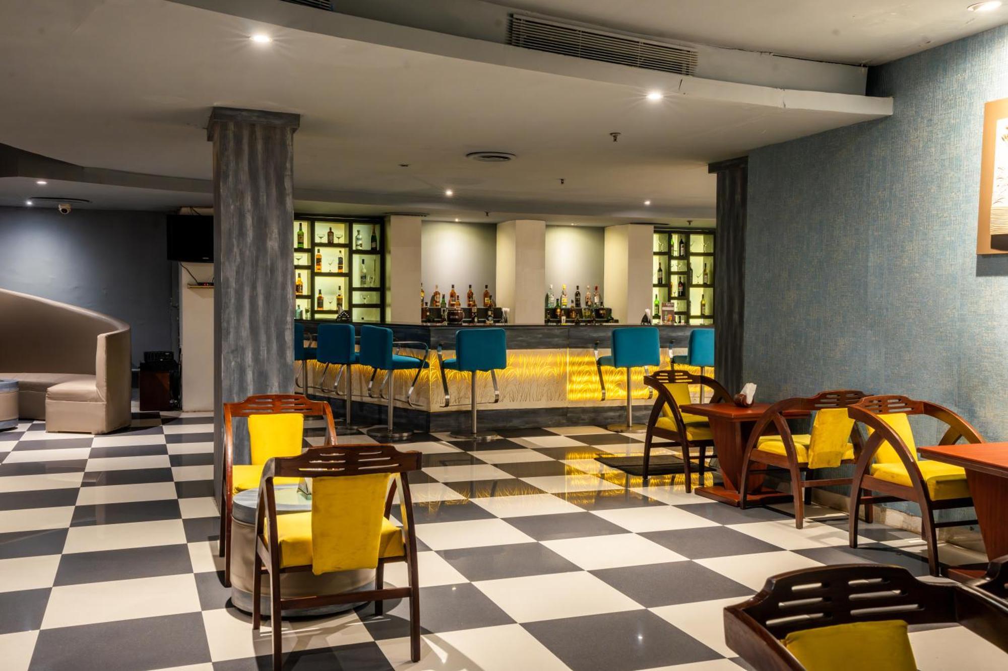 Hotel Pal Heights Bhubaneswar Exterior foto